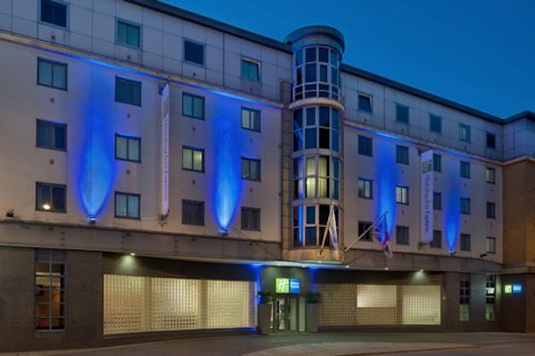 HOLIDAY INN EXPRESS LONDON CITY header image